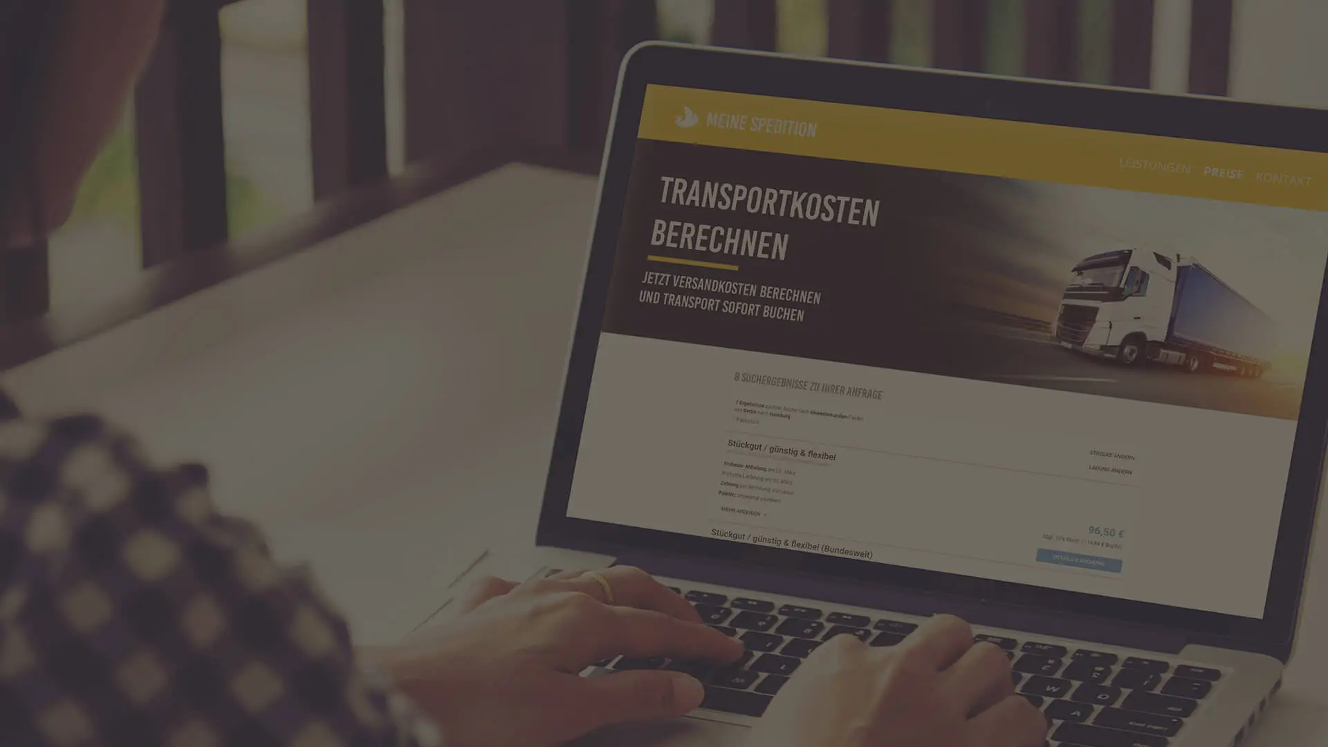 Bildschirm mit Versandkostenrechner